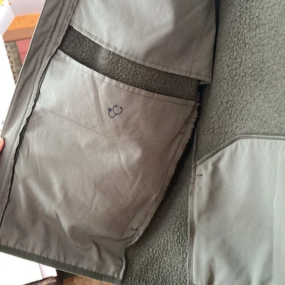 FIGS On-Shift Fleece Jacket, Moss - Picture 6 of 7